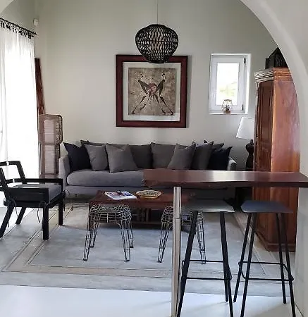 Pleiades Modern Apt With Shared Pool In Ornos! * 오르노스