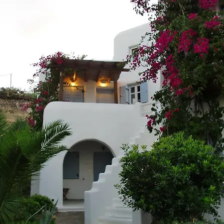 Pleiades Modern Apt With Shared Pool In Ornos! 아파트 오르노스